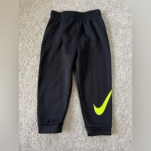 Baby Boys 24m Nike fleece lined dri-fit athletic pants